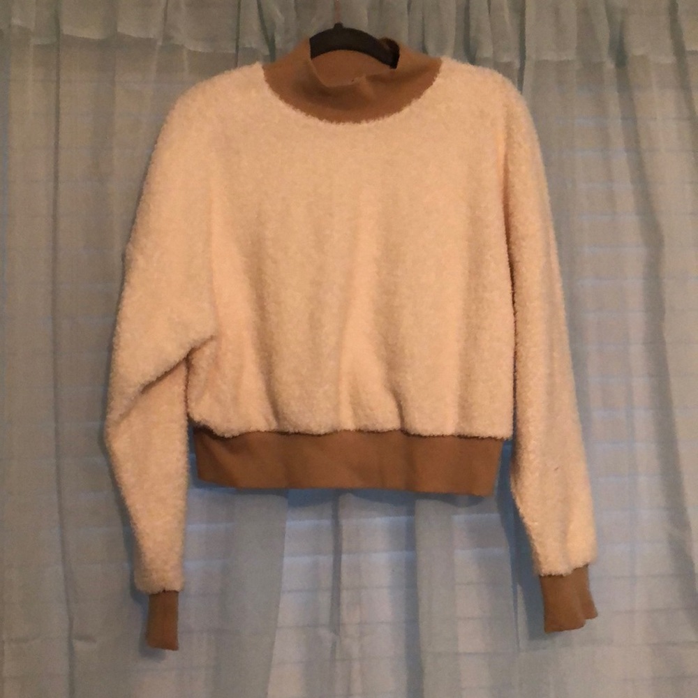 Cropped Sherpa sweater